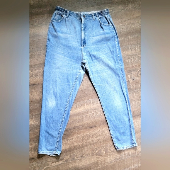 90's Vintage Mom Jean's Women's 18 Light-Med Blue High Elastic Waisted Taper Leg - Picture 1 of 14
